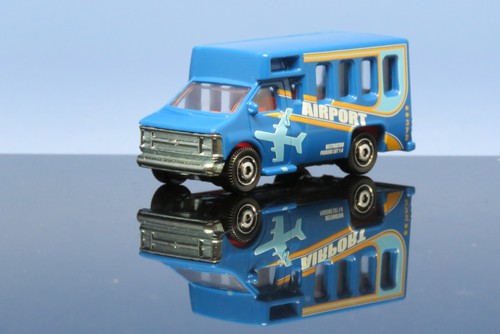 Matchbox Chevy Airport Transport Bus - Picture 4 of 8