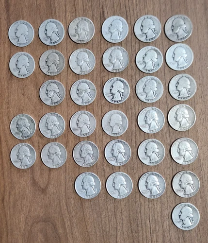 Lot of 34,  1935 - 1959 Washington Quarters 90% Silver - Good+ - See Pics