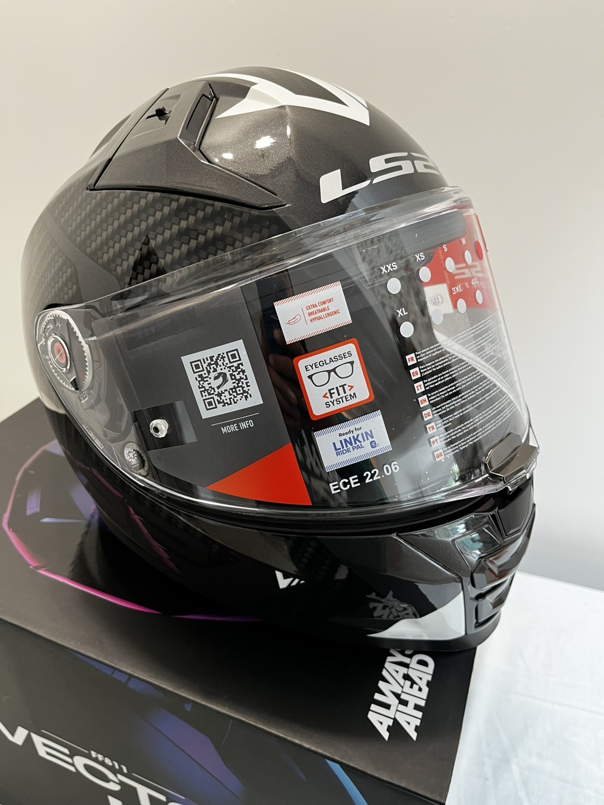 Casque LS2 Vector 2 taille L coque haute résistance conforme nouvelle norme ECE 22.06