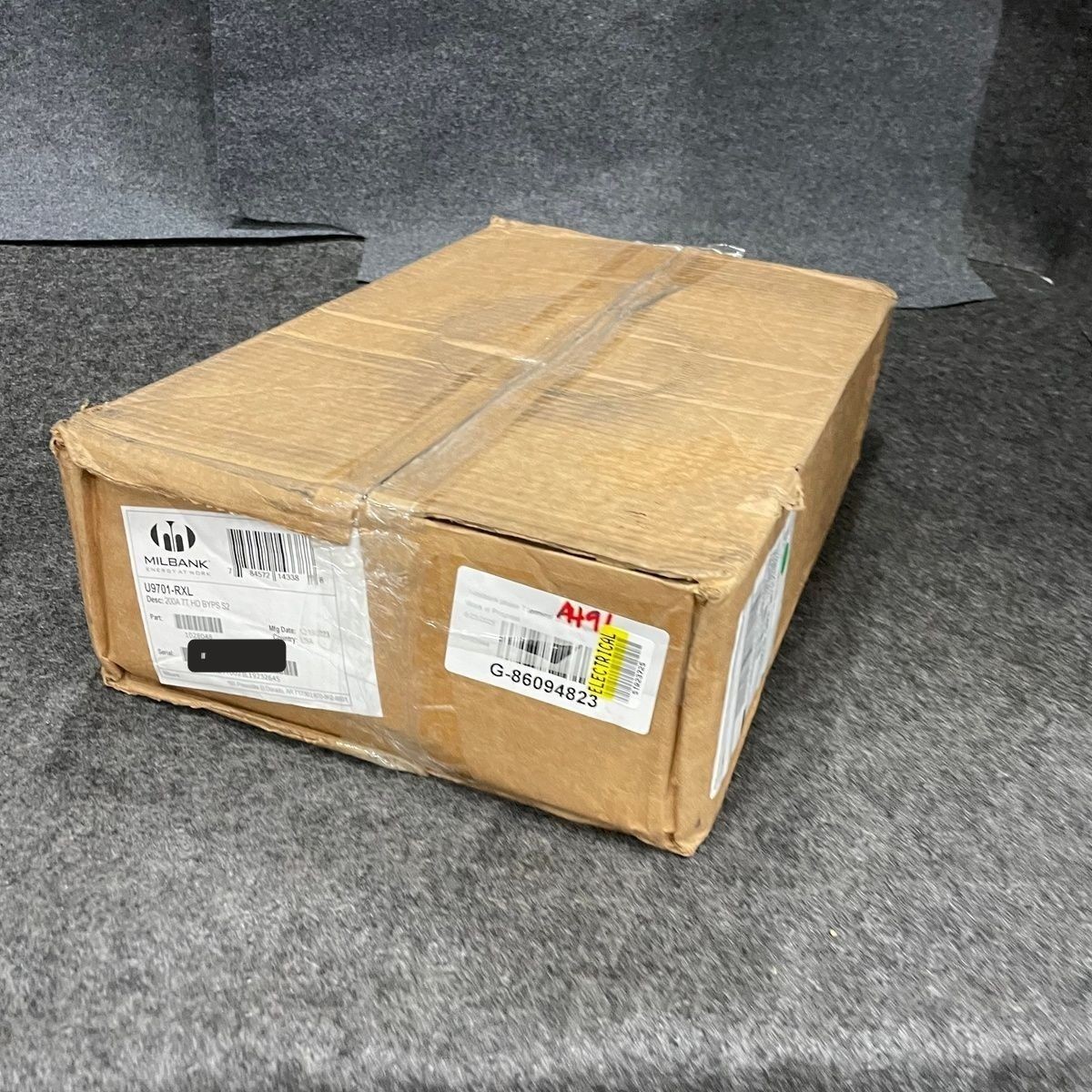 MILBANK U9701-RXL Ringless Meter Socket 200A 7 Terminal, Surface Mounting *