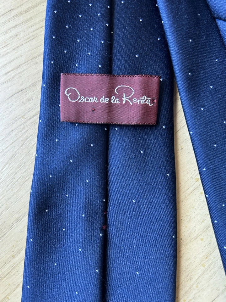 Corbata clásica vintage retro Oscar de la Renta azul real puntos blancos seda Foto 4 de 4