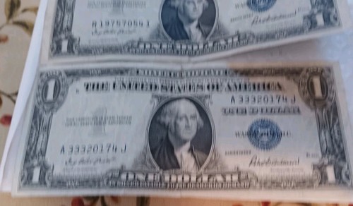1935 F $1 SILVER CERTIFICATE Lot Of 2 - ONE DOLLAR BANKNOTES - Picture 2 of 8