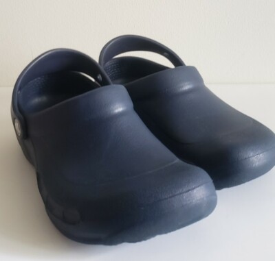Crocs Unisex Bistro Dark Navy Size W7 M5 Slip Resistant .