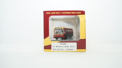 Rapido Trains 1/87 HO New Look Bus Toronto Transit TTC Maroon Cream 701005 B1-1 - Picture 2 of 6