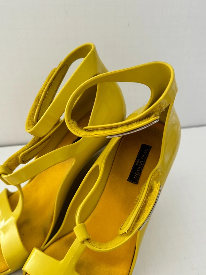 Tacones de cuña de goma amarillos Louis Vuitton Elektroshok talla 36 caridad DS69 Foto 2 de 4
