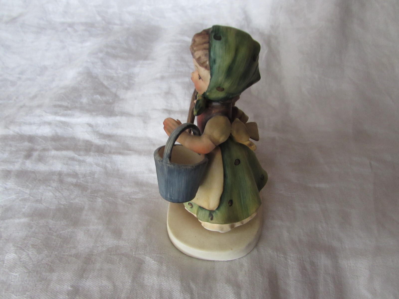 Vintage 5" porcelain FIGURINE Cleaning Time Napco girl with mop/bucket