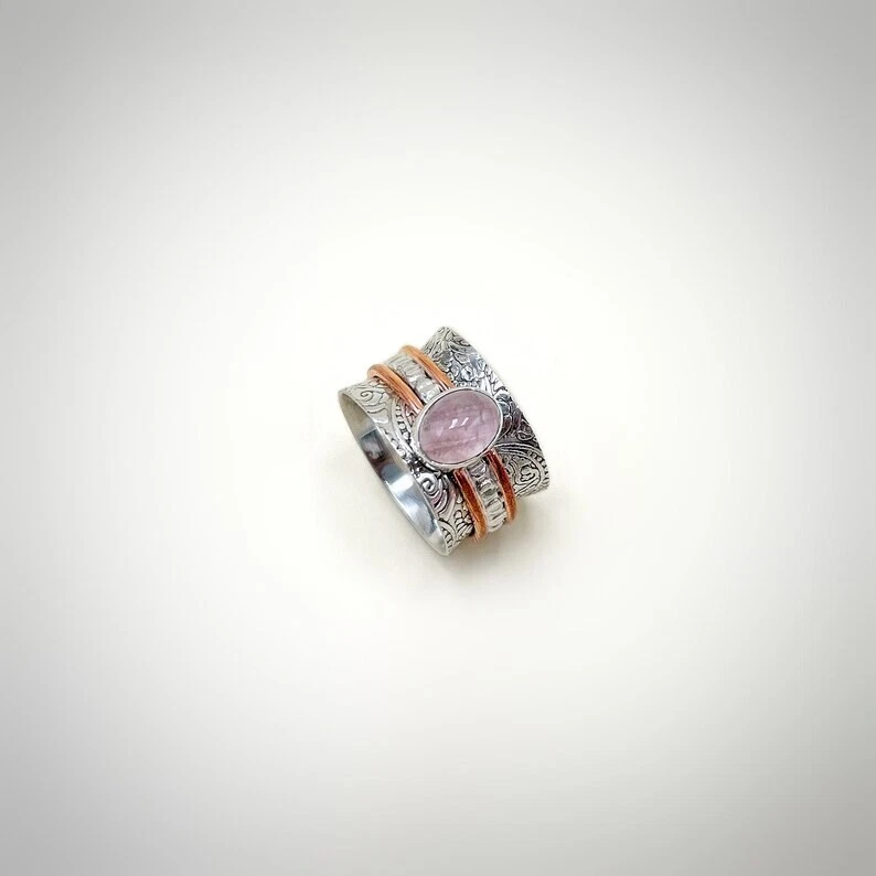 Anillo giratorio de cuarzo rosa de plata de ley 925 hecho a mano anillo inquieto giratorio de 2 tonos Foto 4 de 4