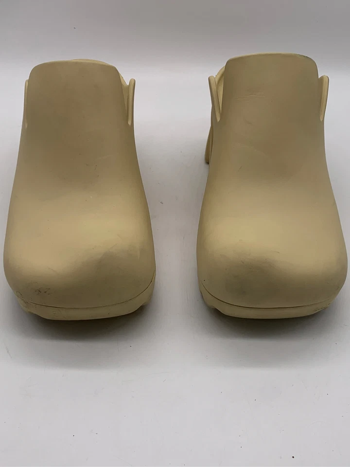 Mules de goma beige Bottega Veneta para mujer talla 37 EE. UU. 7 Foto 2 de 4