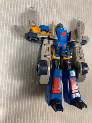 TRANSFORMERS Armada Deluxe Class BLURR - Picture 2 of 10