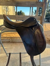 County COMPETITOR Dressage  Saddle 17"