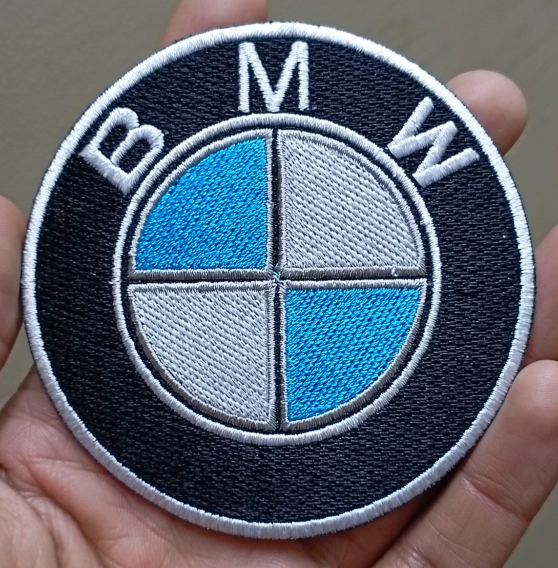 Patch Ricamato Piccolo Logo BMW - Da Stirare/cucire Su Stoffa - Qualità