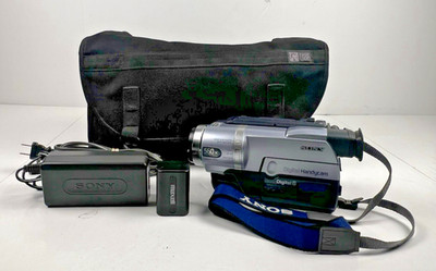 Sony Handycam DCR-TRV140 Digital Camcorder Bundle Working night shot