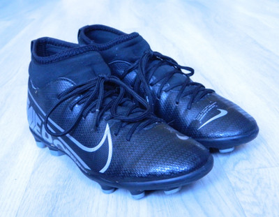 Nike Mercurial Superfly 7 Club MG Fußballschuhe schwarz & silber Größe 2 / 34