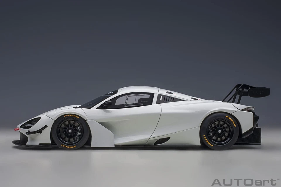 AUTOart 1/18 McLaren 720S GT3 white 81940 - Image 3 of 4