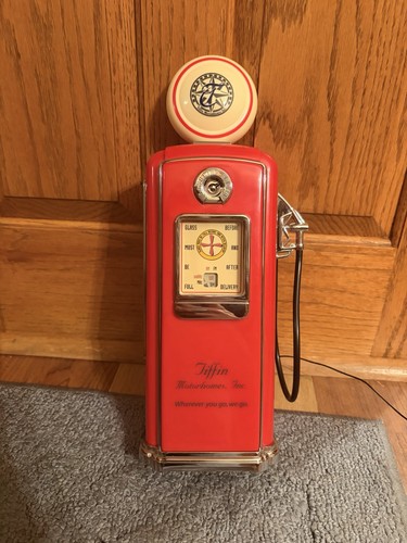 Vintage Tiffin Gas Pump Novelty AM/FM Radio Tested Working