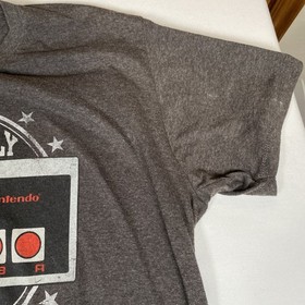 Nintendo Classically Trained NES Controller Men's T-Shirt XL Gray Cotton Blend