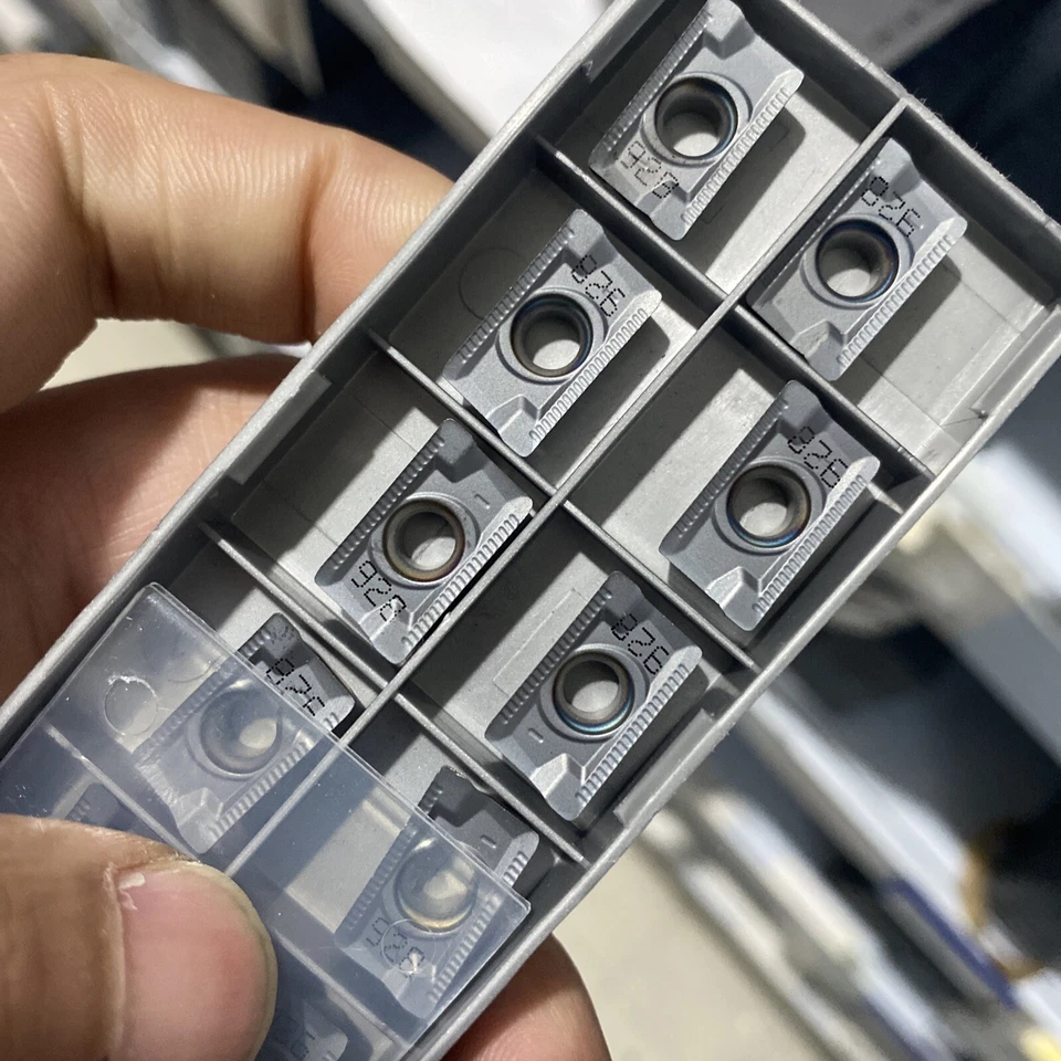100pcs APKT1604PDR-76 928 milling carbide inserts Used for steel parts APKT1604 - Image 3 of 4