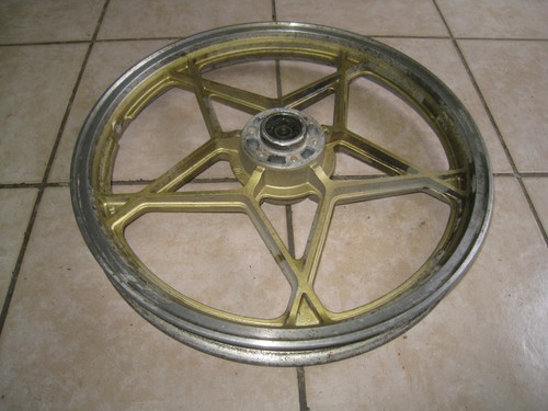 GS 550 E Jante Roue Avant 1,85 x 19 Roue Original - Photo 4 sur 4