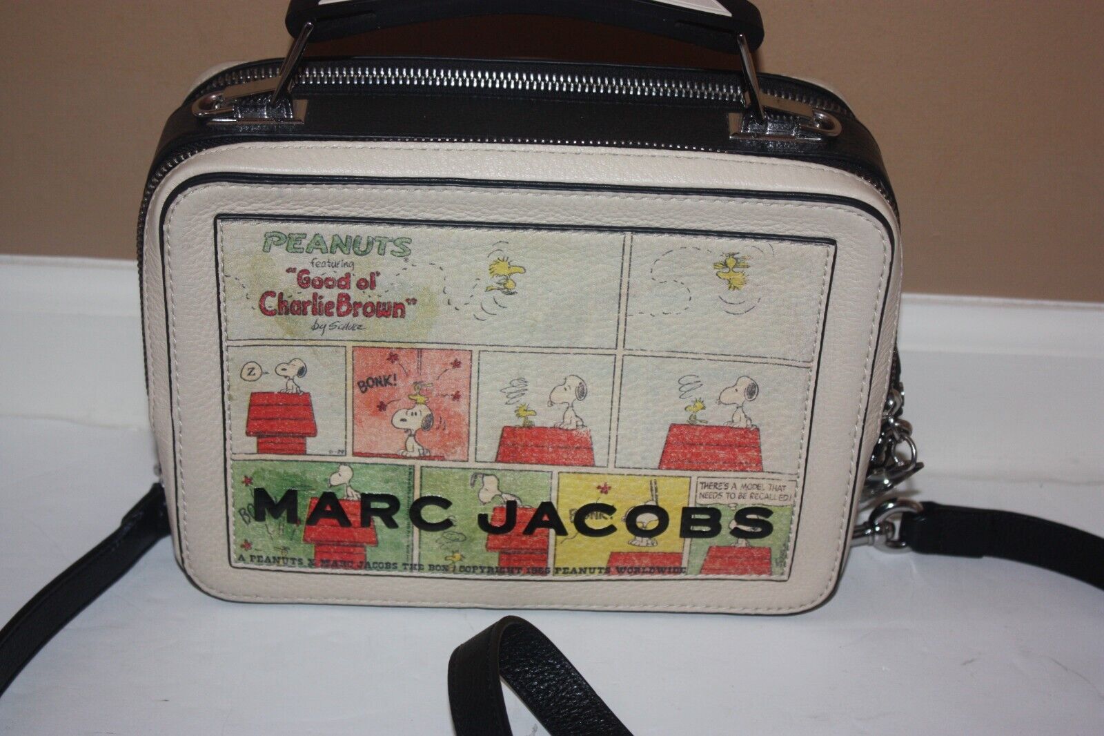 Marc Jacobs PEANUTS Snoopy Charlie Brown Comic Strip The Box