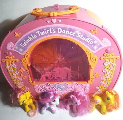MLP Twinkle Twirl's Dance Studio & 4 My Little Ponies--Lights, Music& Action