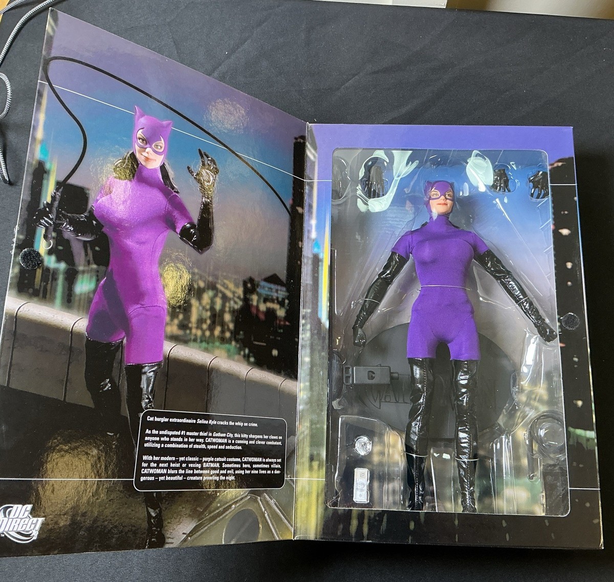 DC Direct Catwoman Classic 1:6 Scale Deluxe Collector 13