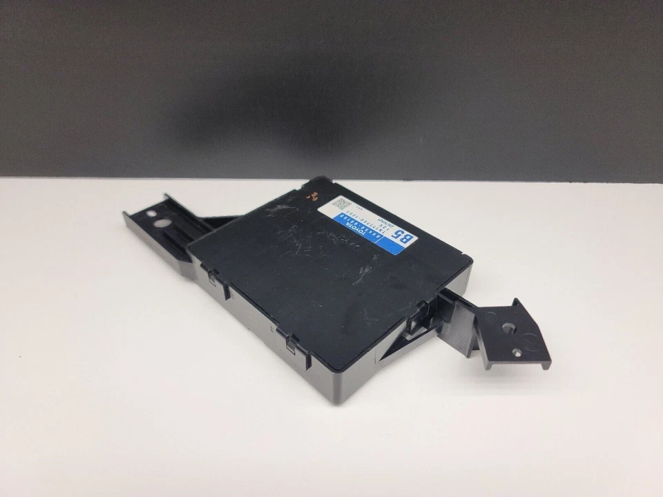 2011-2013 TOYOTA SIENNA Temperature Air Amplifier Control Module 88650-08150 OEM - Image 4 of 4