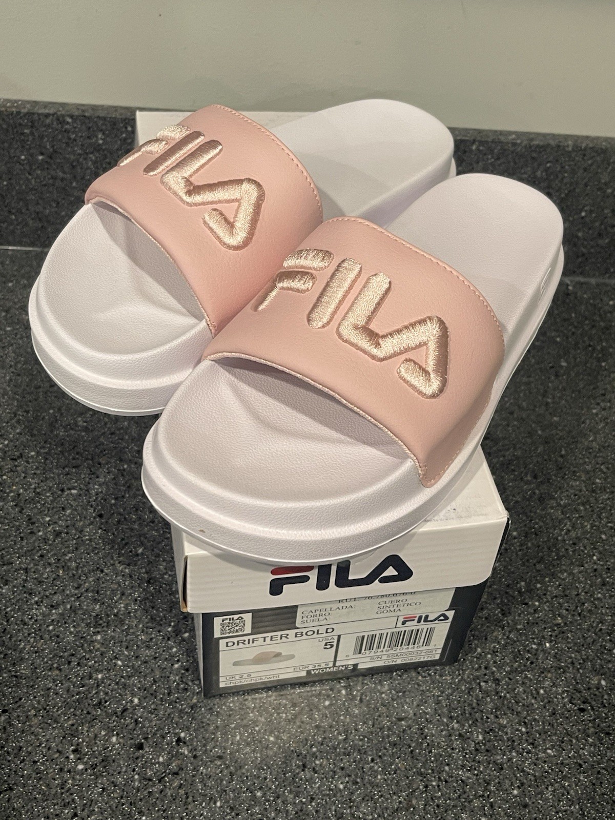 Fila Drifter sandali da donna in raso audaci Barbie rosa 5