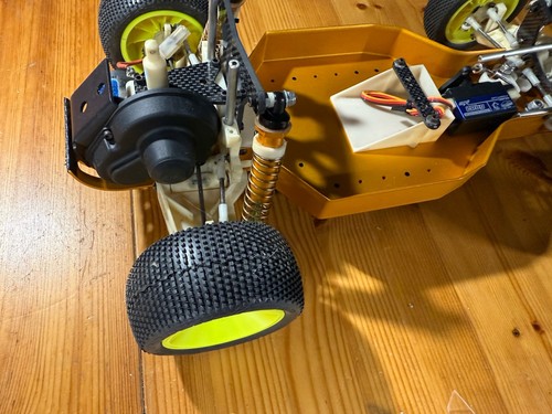 Team Associated Rc10 - Custom - Picture 8 of 19