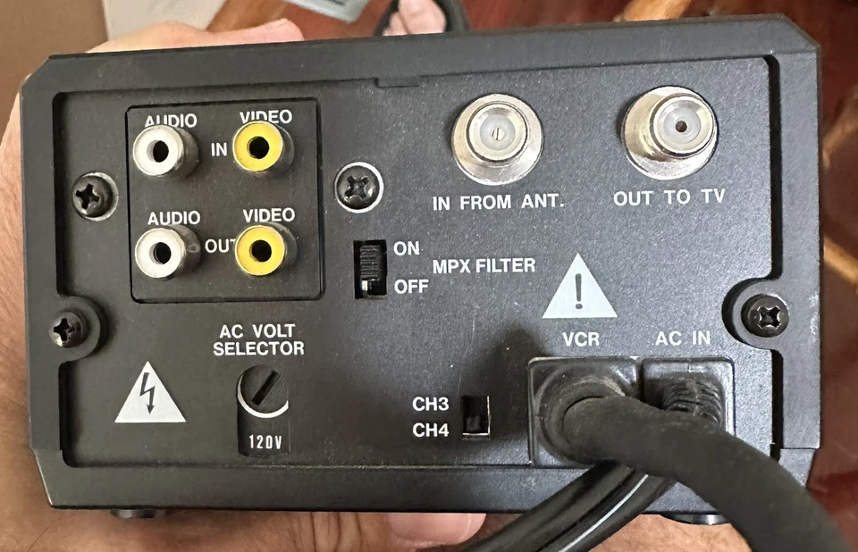 Adaptador de video CA General Electric 8 mm modelo 1CVA420 usado encendido ¡Excelente forma! Foto 2 de 4