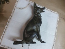 Statue Sculpture en régule Art Deco, signée M. Font chien berger allemand 30 cm