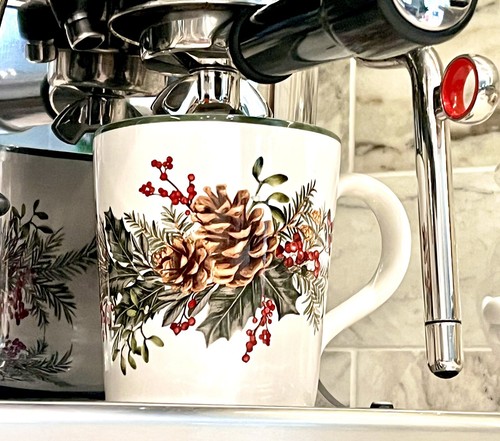 Pottery Barn Holly Berry Christmas Mugs Pinecones Holiday Stoneware Set of 4 NIB - Picture 7 of 16