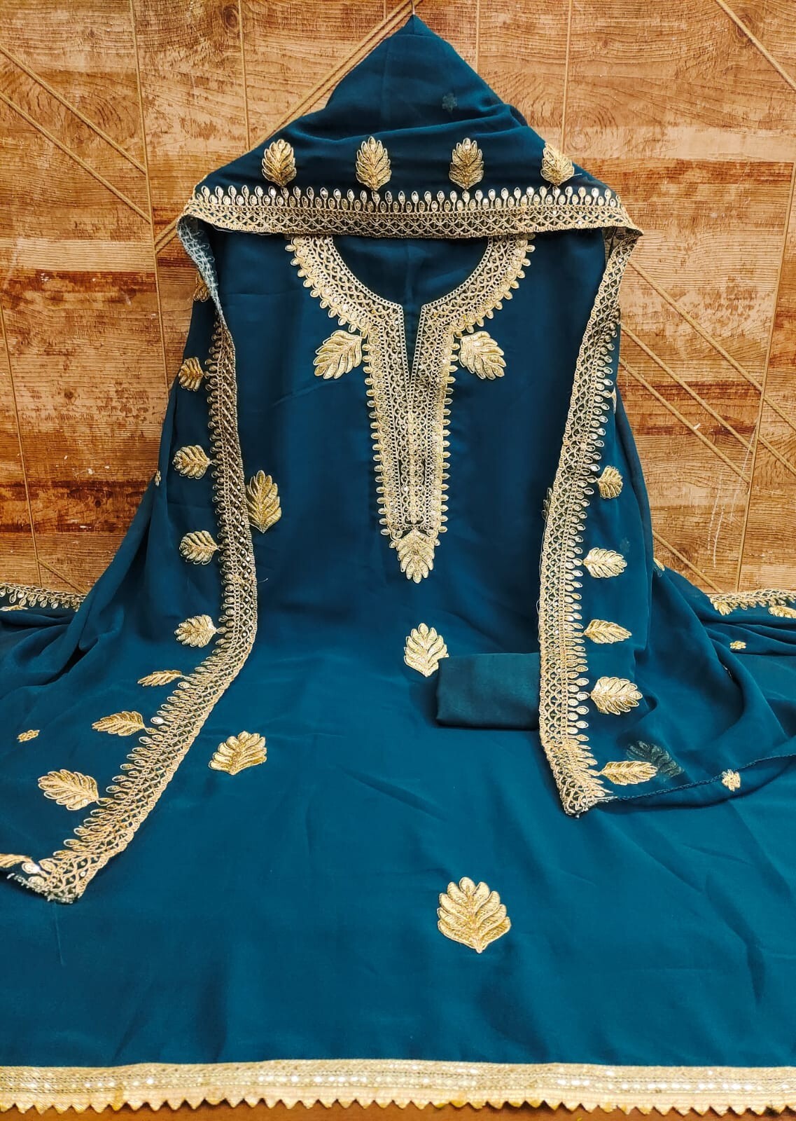 Picture 4 of 5