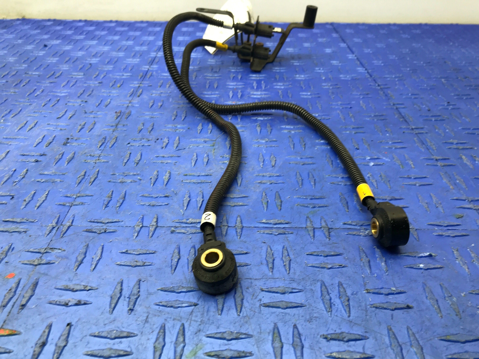 13-17 MASERATI QUATTROPORTE M156 3.0L AWD ENGINE IGNITION KNOCK SENSOR OEM
