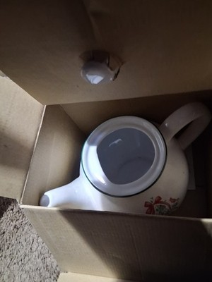 Corelle Coordinates Callaway Holiday 1 Quart Stoneware Teapot Boxed