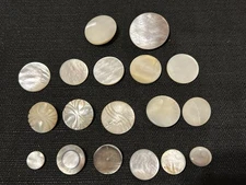 18 Vintage Shank Button Lot Shell MOP Mother Of Pearl 7/8” to 1-3/8”Diameter
