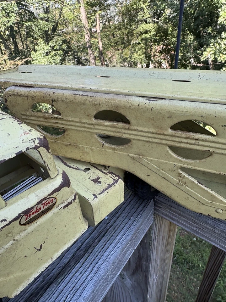 Camión transportador de coche Tonka de colección - acero prensado Foto 3 de 4