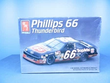 1/25 Kit AMT #8754 NASCAR PHILLIPS 66 THUNDERBIRD LITTLE New in Open Box