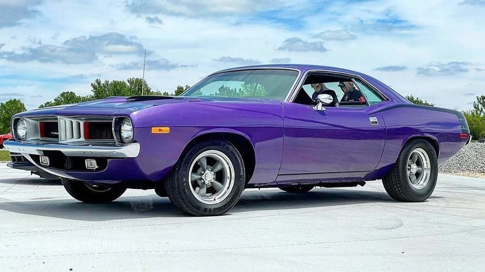 20x8" American Racing Vintage VN215 Classic Torq Thrust II Mag Gray/Machined Lip Foto 4 de 4