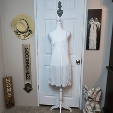 Vanity Fair Vintage Lingerie Dress Slip White Knee Length Sz 36 Lace Trim