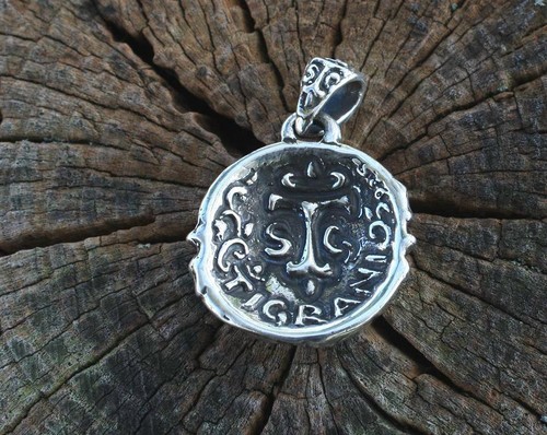 Yin -Yang Skull Silver Pendant - Picture 2 of 2