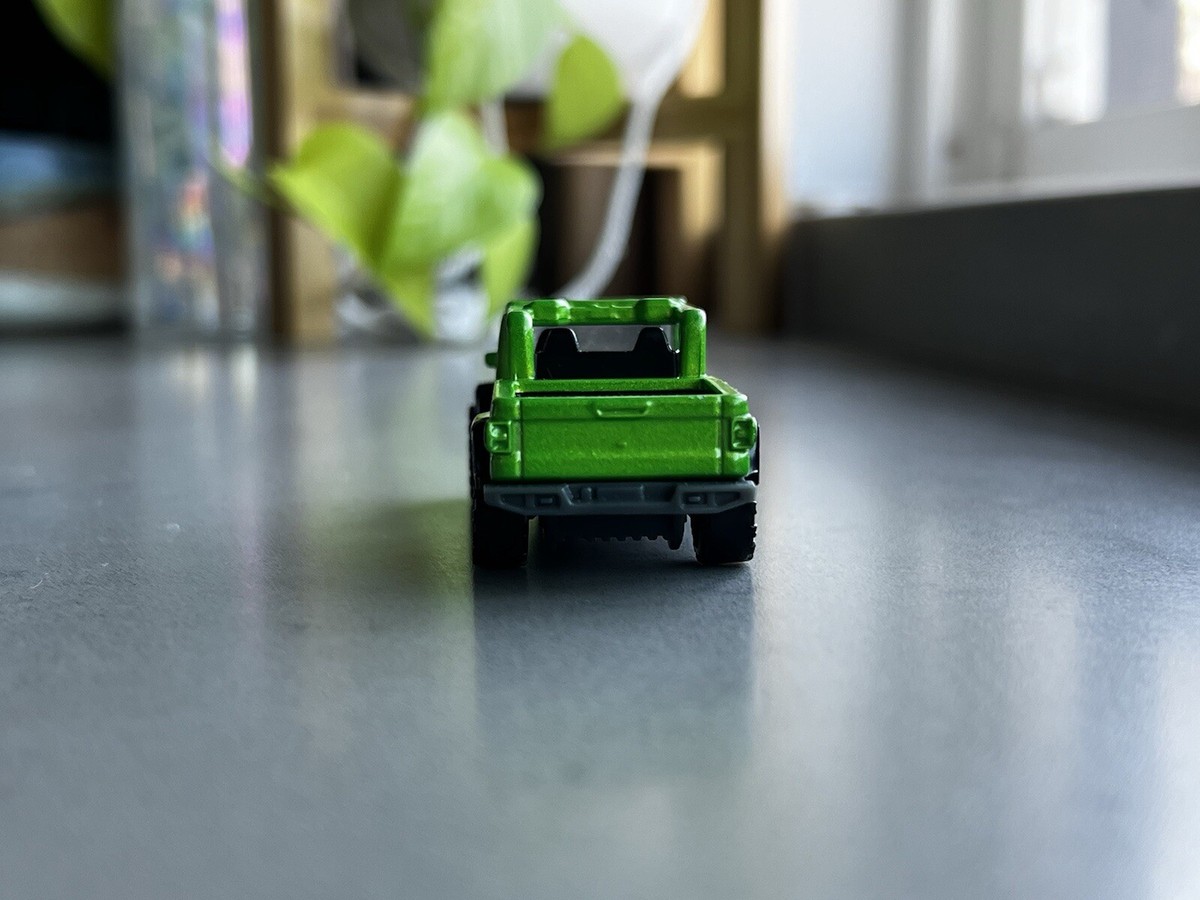 2023 Matchbox '20 Jeep Gladiator - Green - RUBICON - Loose