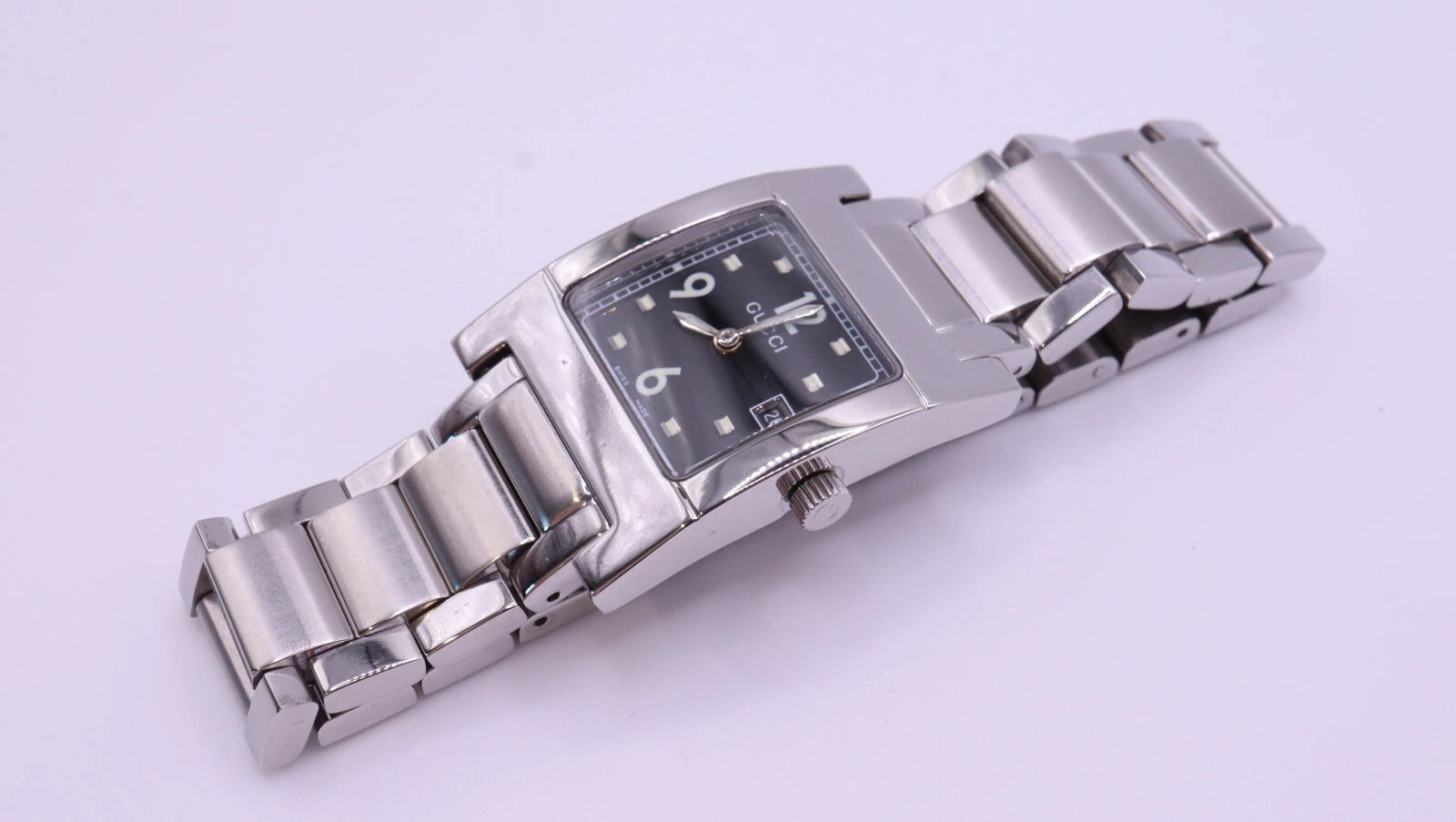 Gucci 7700L   Montre Femme Swiss Made   Quartz