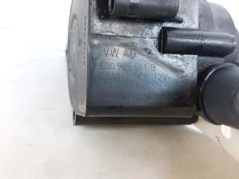 5Q0965561B POMPA ACQUA MAN TGE (--) 2.0 TDI 16V MAN 6M 140CV 2021 3P FURGONE - Immagine 3 di 3