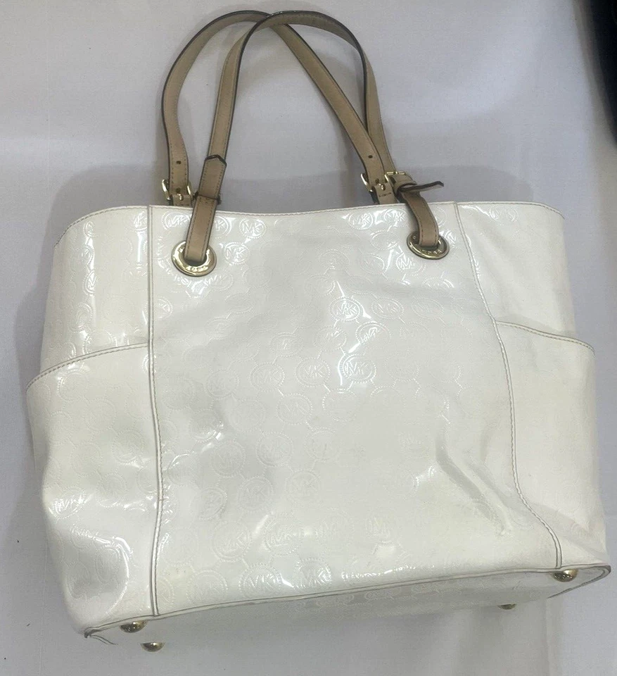 MICHAEL KORS Patent Leather Jet Set Tote White Logo Pattern Shiny Shoulder Bag - Image 2 of 4