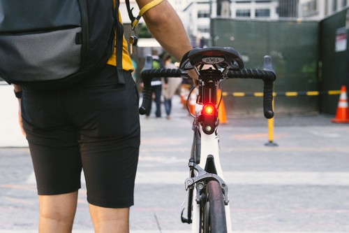 Kryptonite Bike Light Set - Street F-150 & Avenue R-30 USB Rechargeable - Picture 13 of 14
