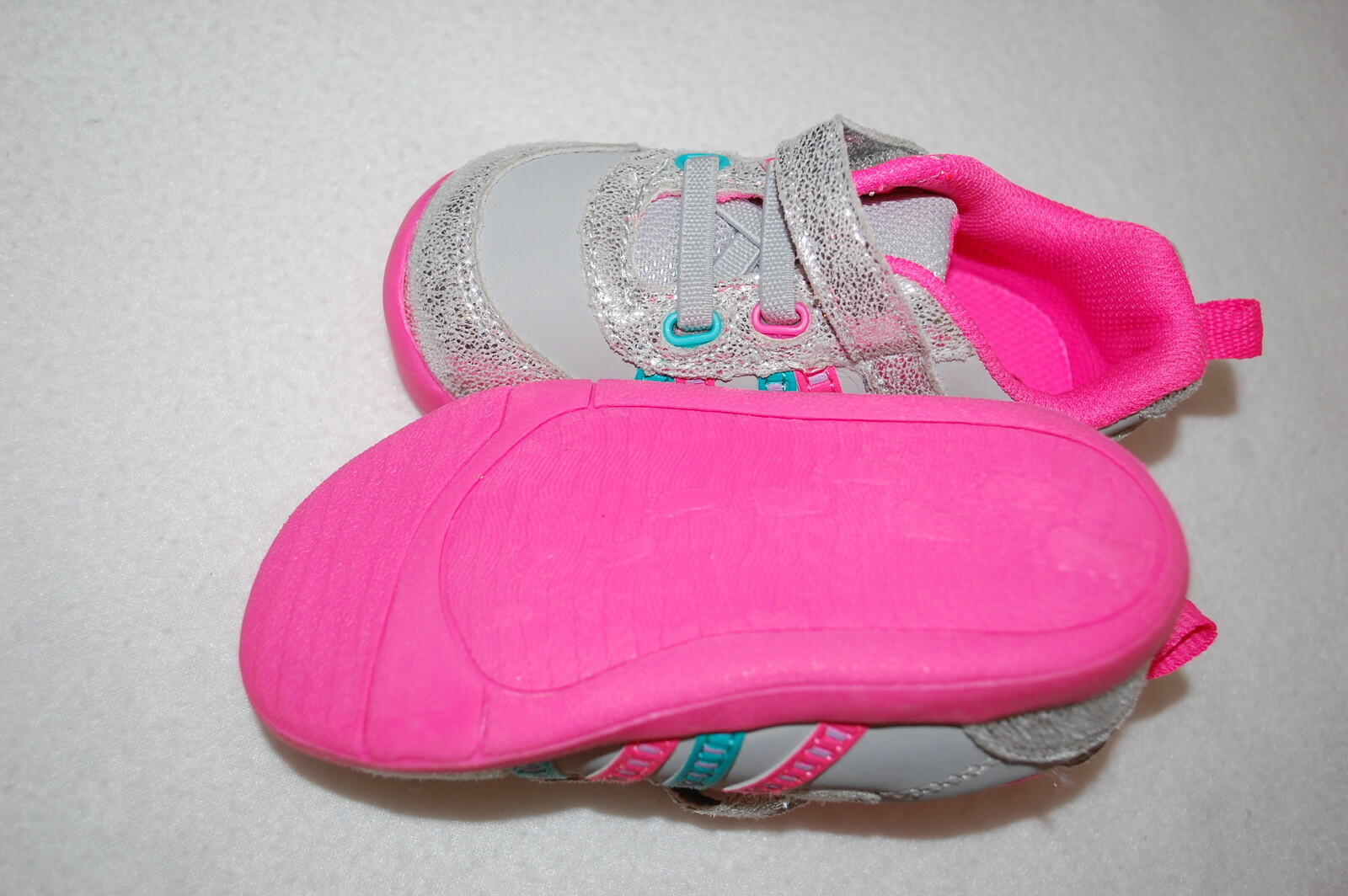 Baby Girls Athletic Shoes GRAY PINK TEAL SILVER Easy Fasten SIZE 2 3 4