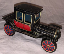 Neat Vintage Tin Toy Friction Car Made in Japan