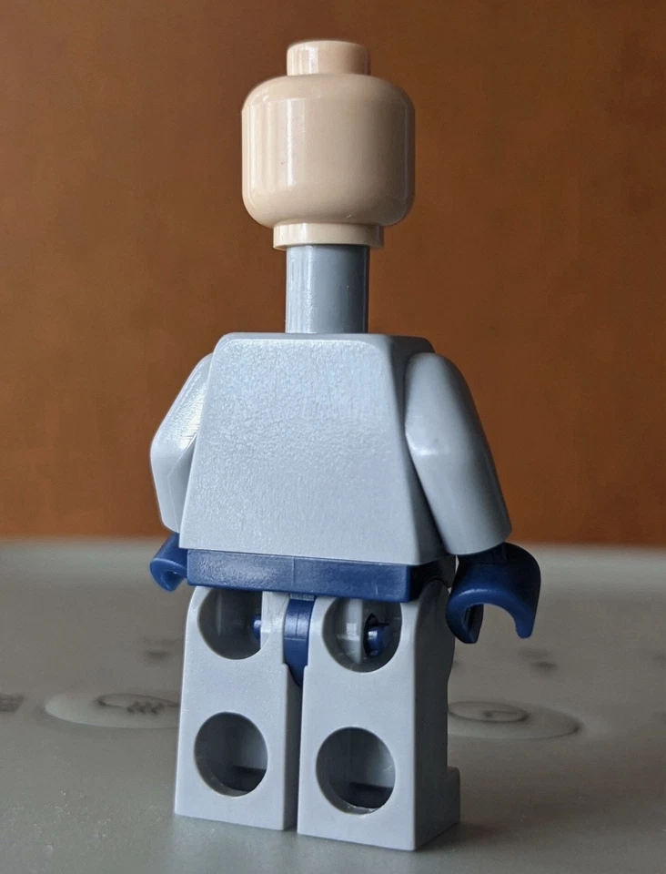 LEGO DC Super Heroes Minifigure Batman RARE 7786 7787 BAT022 - Image 4 of 4