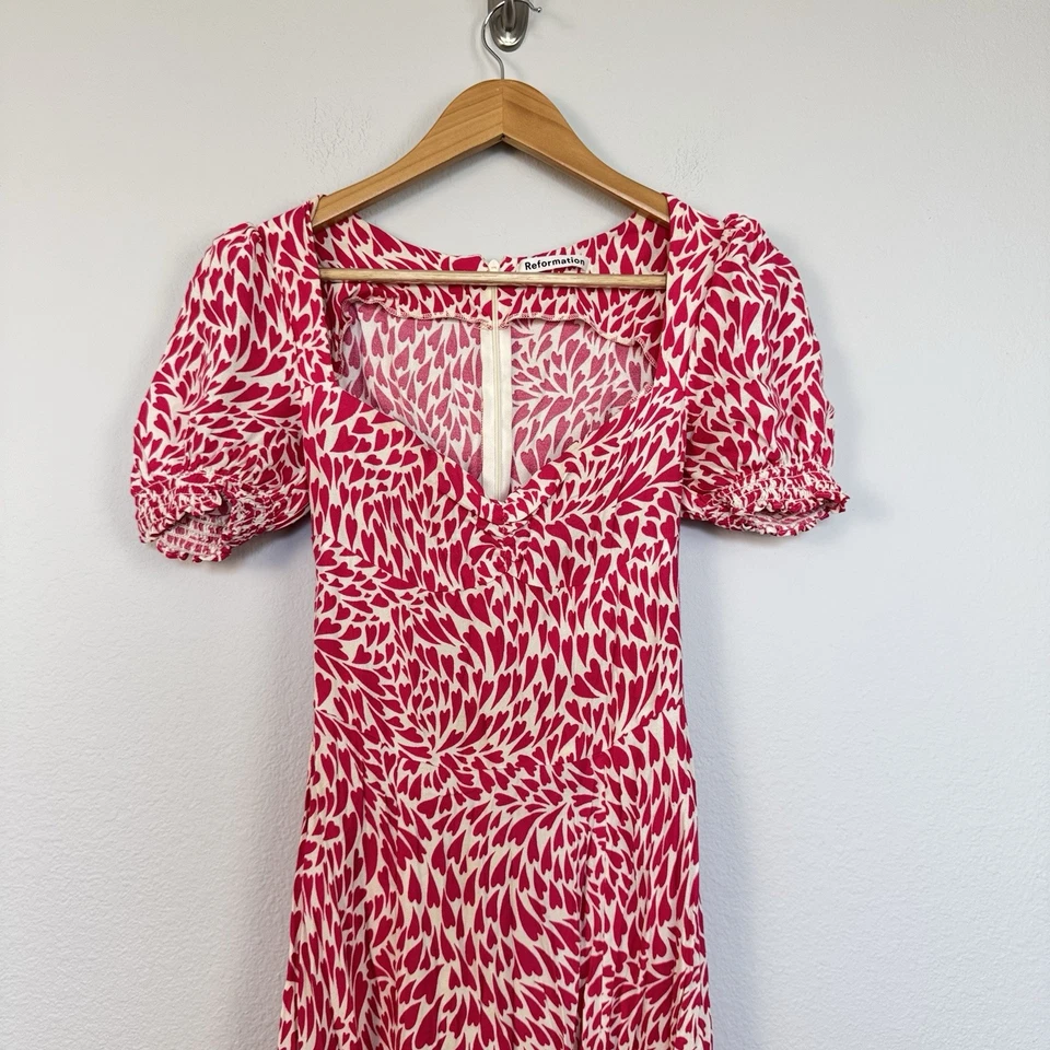 Vestido Midi Reformation Feminino Lacey Estampa de Coração Amore Rosa Branco Tamanho 4 - Imagem 3 de 4