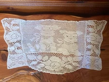 Vintage Filet Crochet Cotton Antimacassar Or Doily Two Puppies Dogs